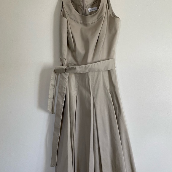 Calvin Klein - Picture 4 of 4